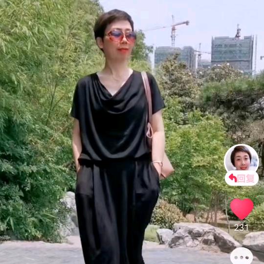 希晗服饰