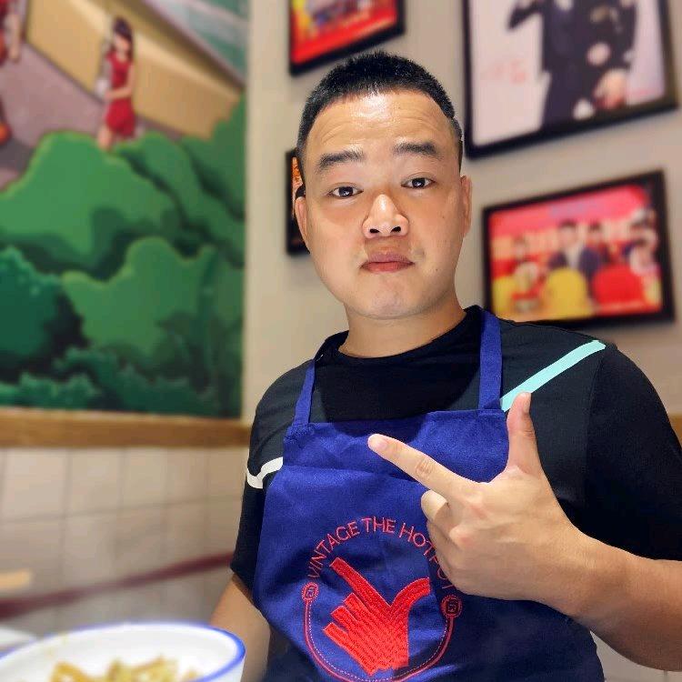 我是小潘R