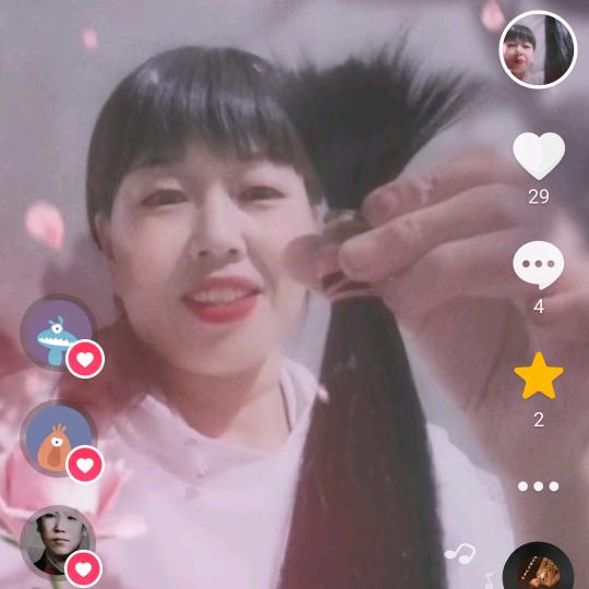 收长头发，修剪发型