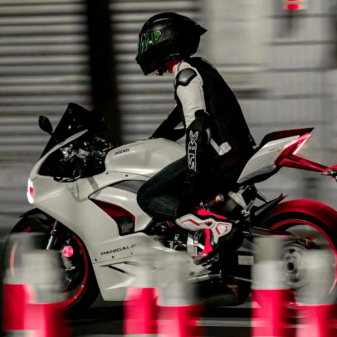 张空空🏍️