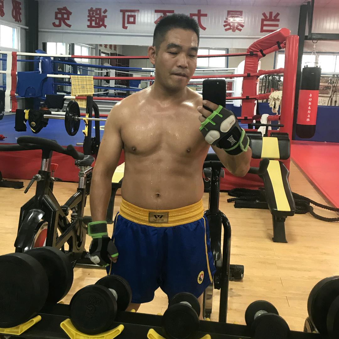李振