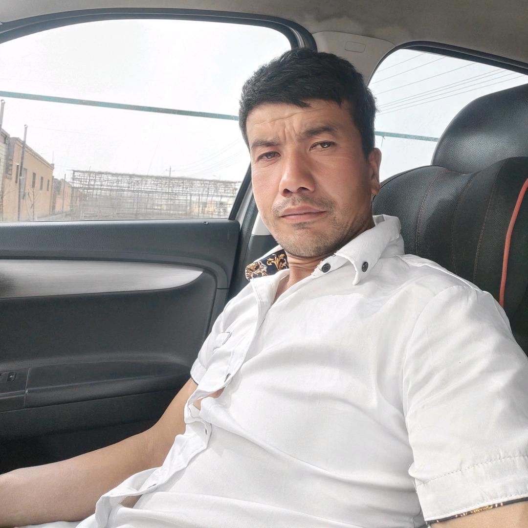 努力拼搏的新疆人