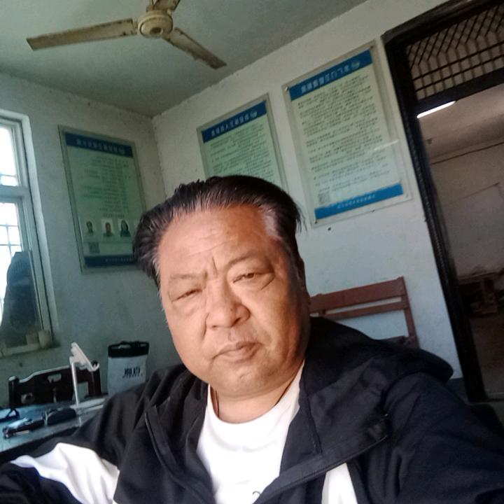 万山之巅