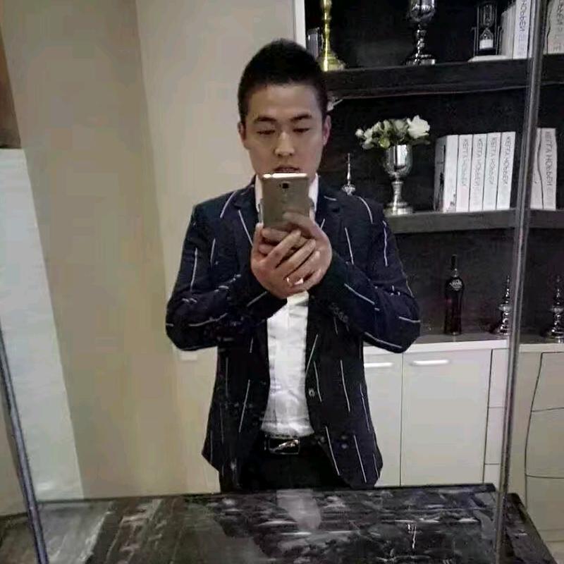 鹅厂CEO（90后村书记）