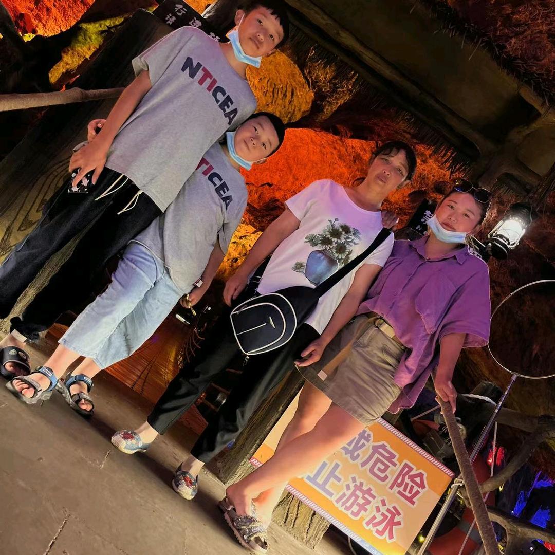 生活在农村的小妹