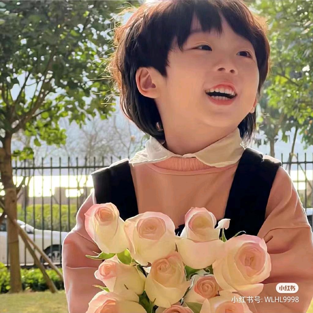 超可爱的老周🌼