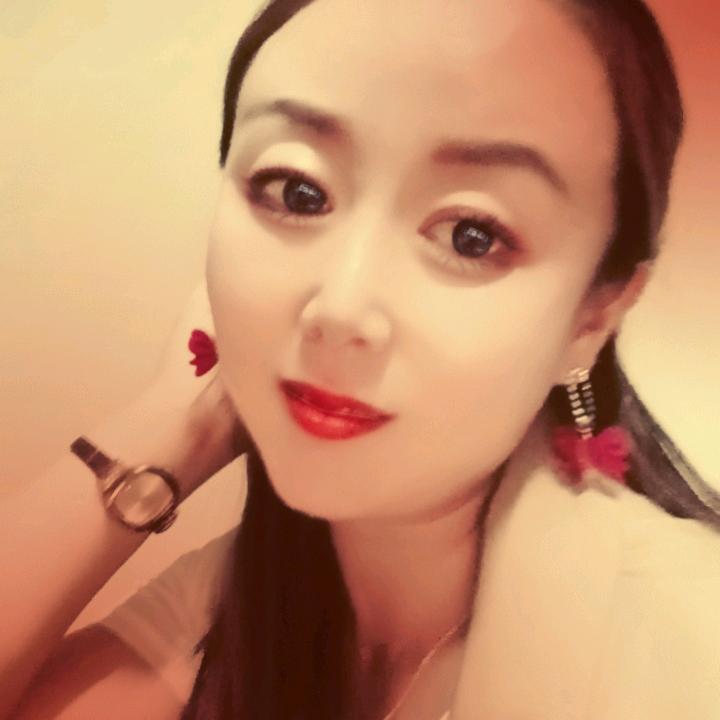 寒梅赛牡丹