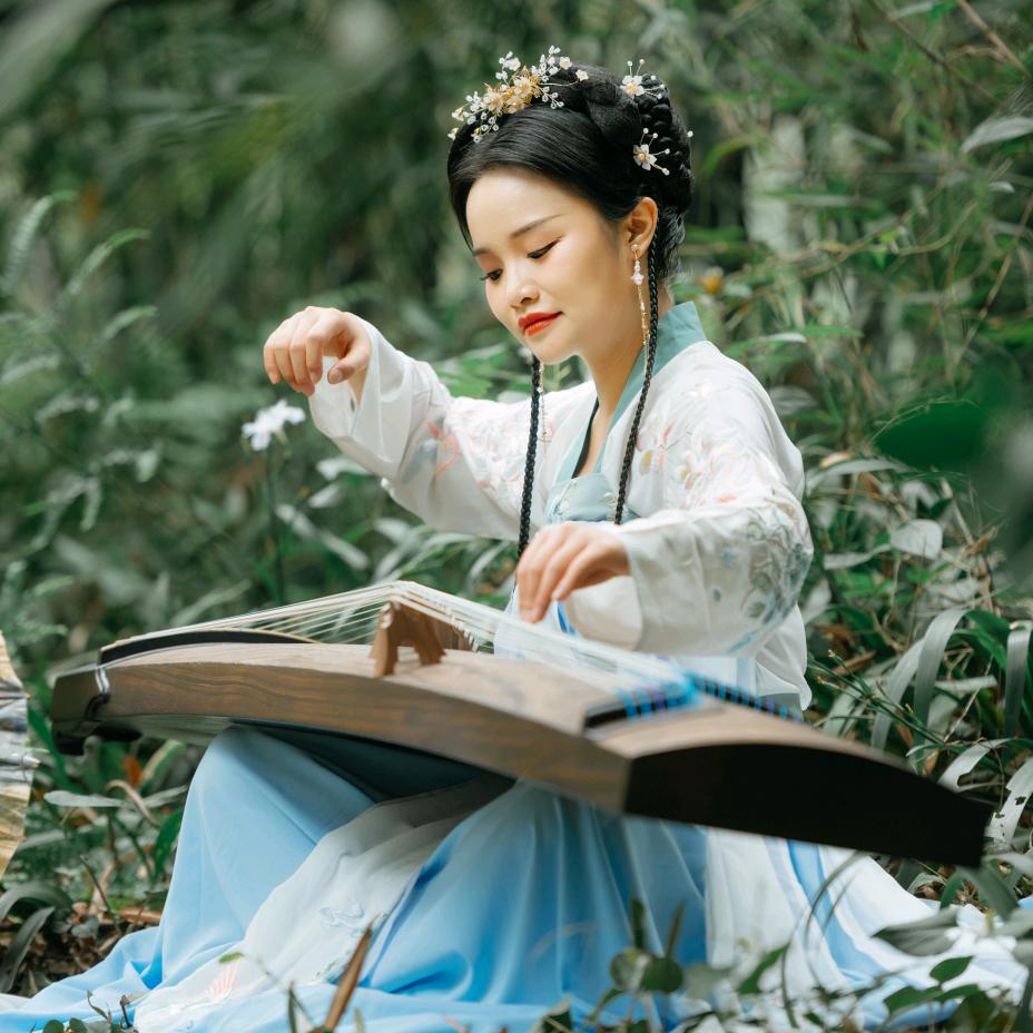 泸州灵通古筝杨梅老师