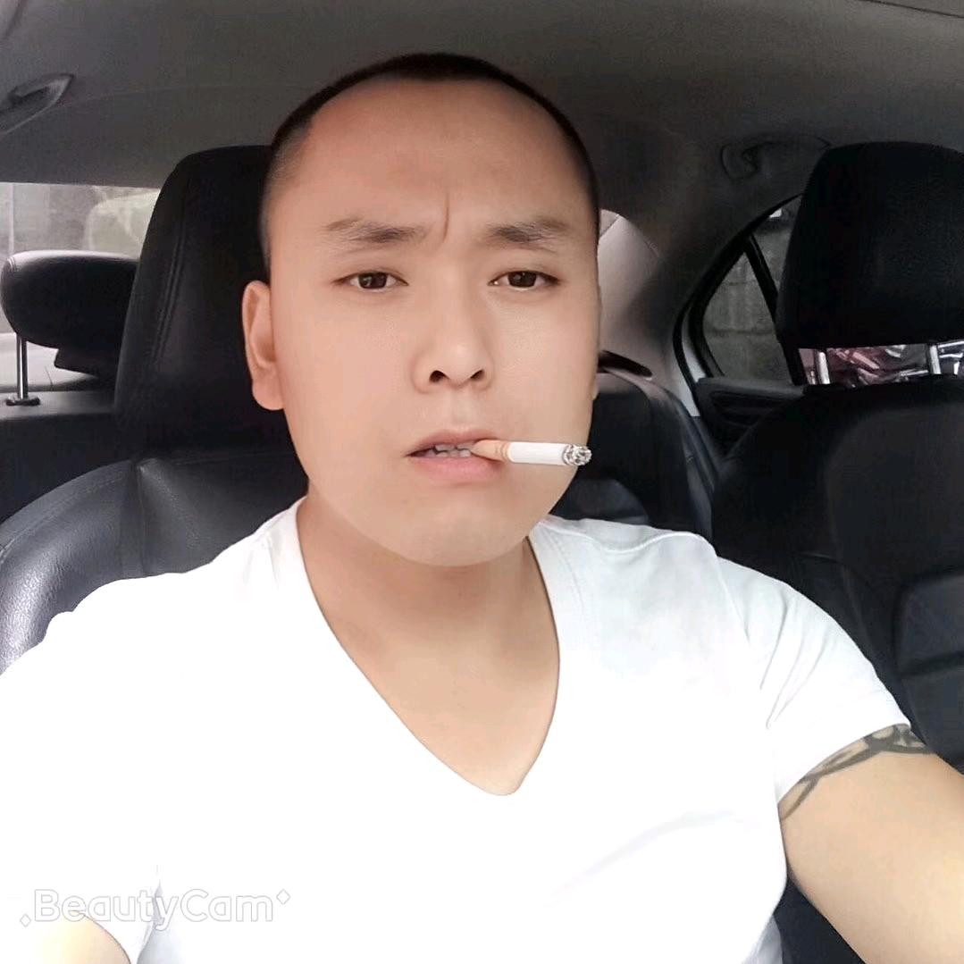 南充仪陇:雄鹰展翅