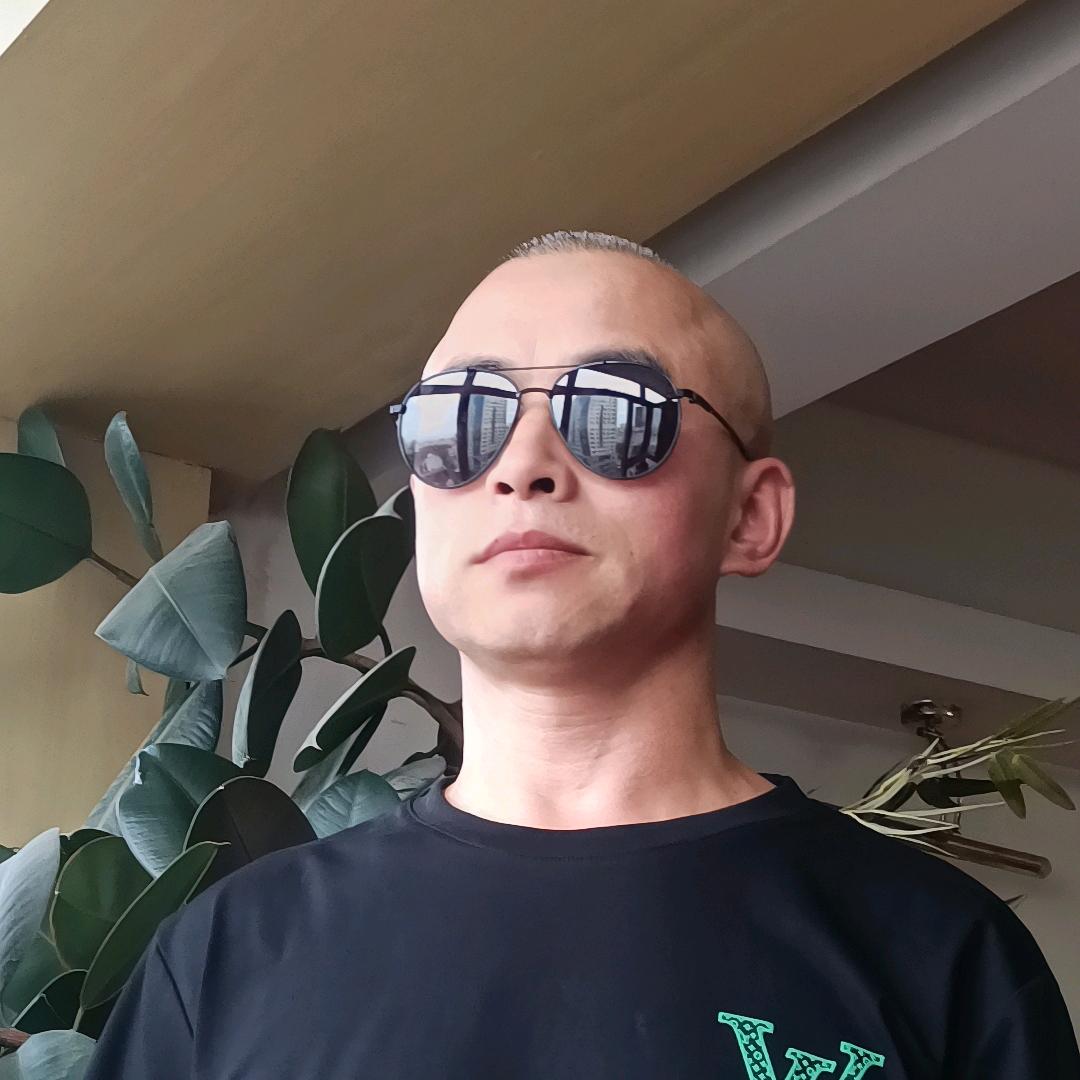 张舟辰（老五）中华巴洛克工艺品