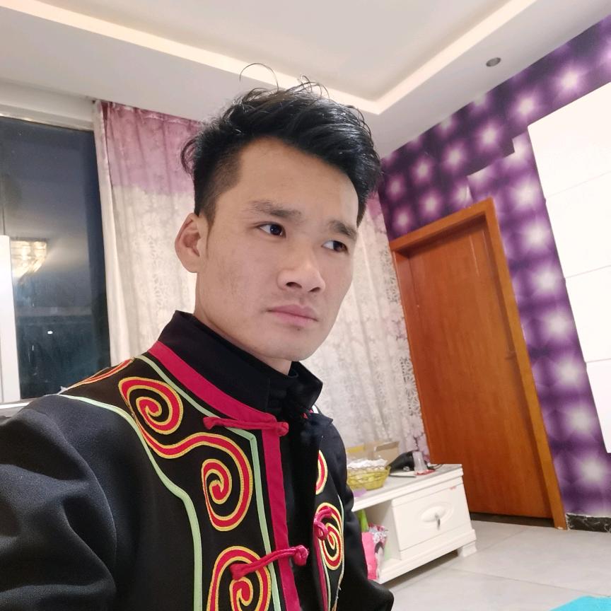 农村搞笑小杨哥