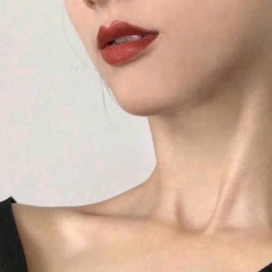 妞妞      •