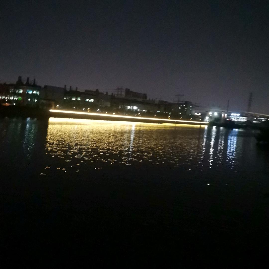 爱唱歌的人