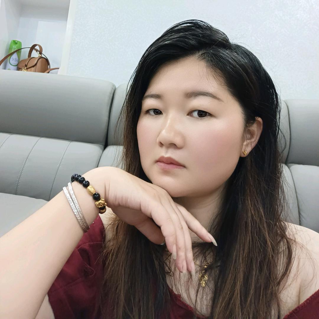 幸运，Miss黄艳