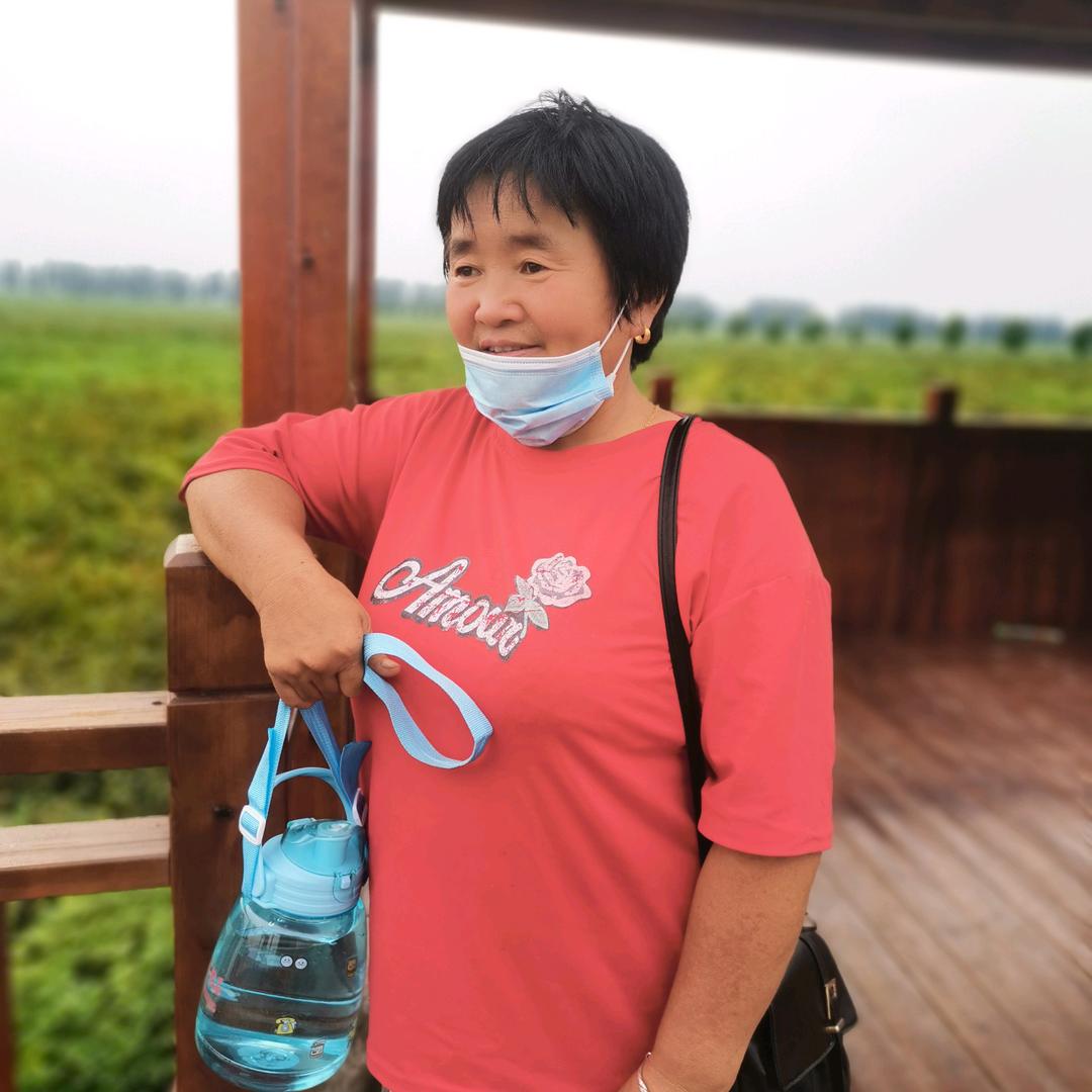 玫瑰再美€终究会碎