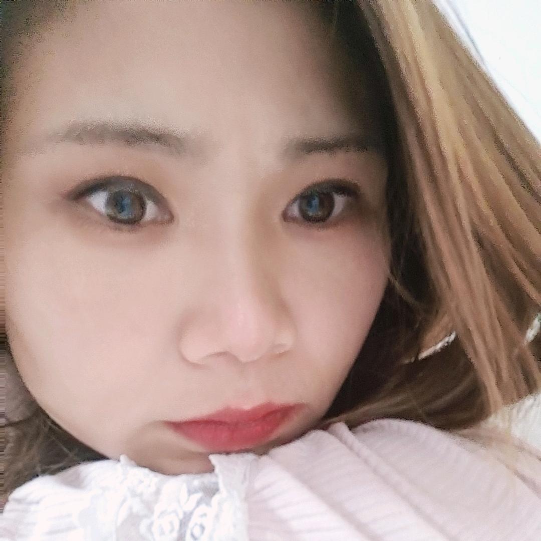 阳光下的娜个你