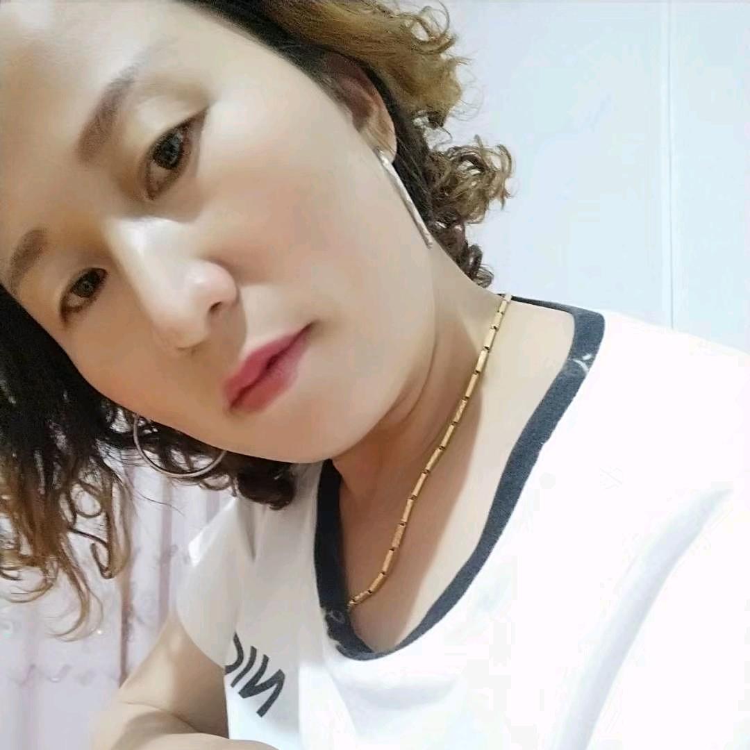 腊梅姐姐。