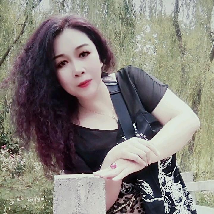 英子