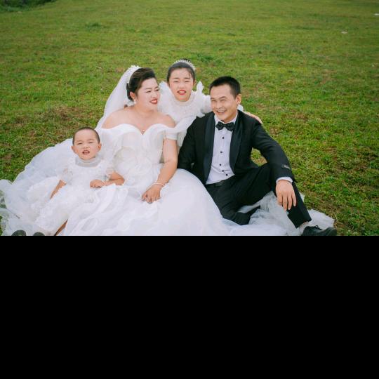 润然铭戴妹儿