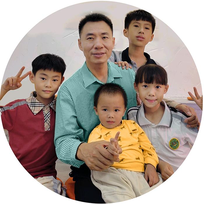 雄哥在厚街