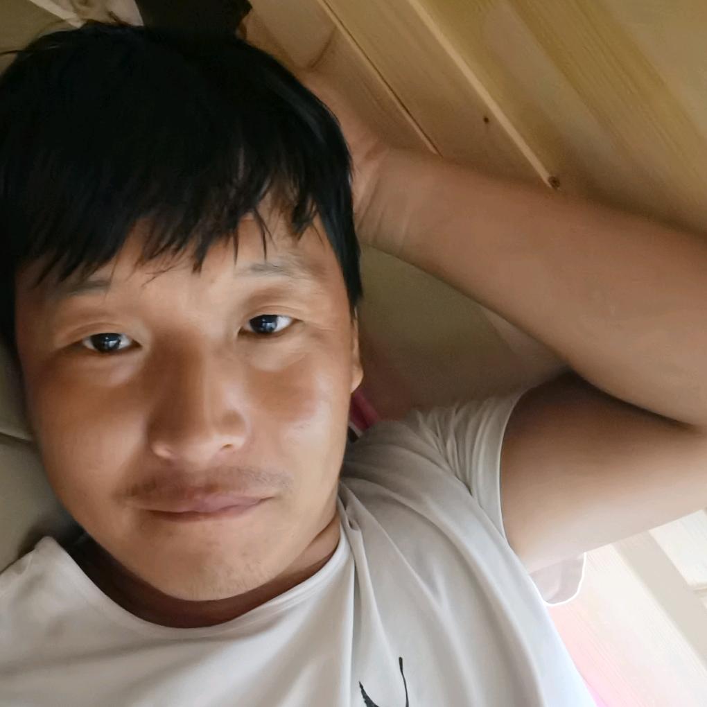 启程石材（主营北大青、中国黑、）黑石板材