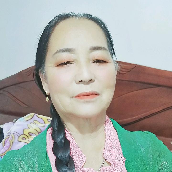 美丽的傣族奶奶😄