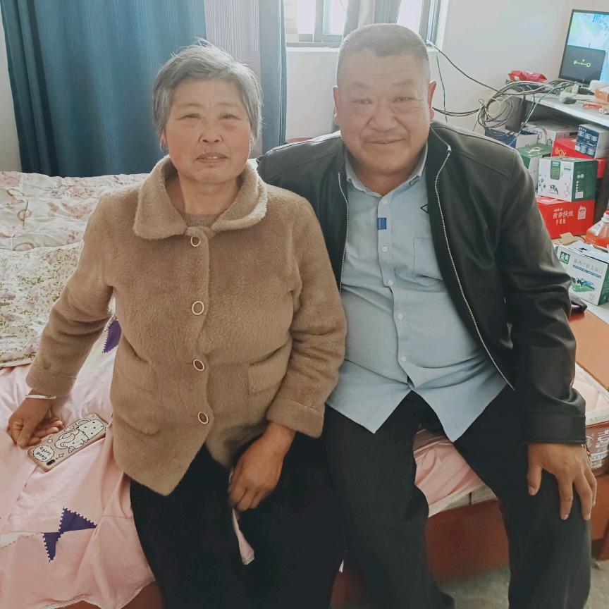 范大姐（爱好戏曲）