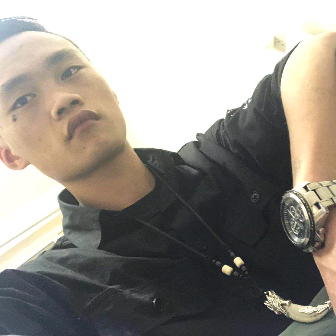 我有一个蹦迪的臭宝