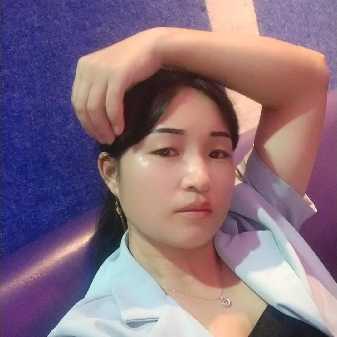 雷天珍，农村小锅妹