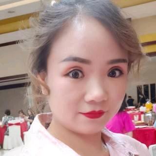 珠宝顾问小姐姐❤霞