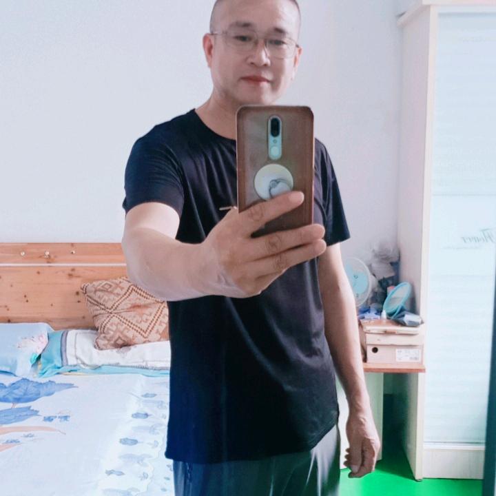 爱唱歌的老李