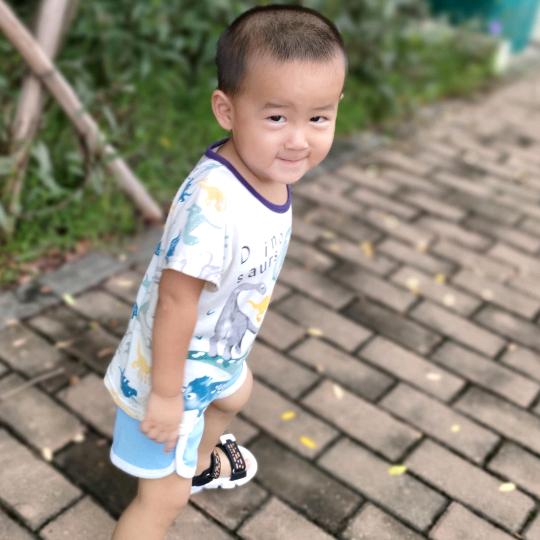 王