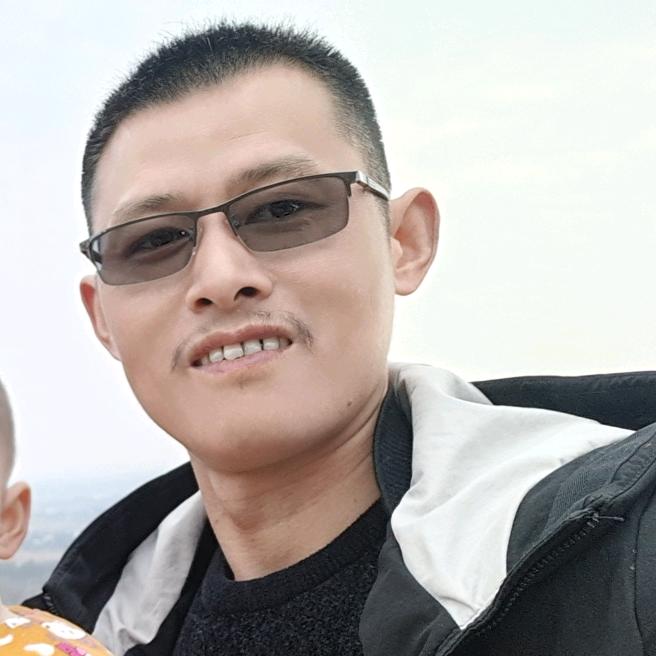钓鱼小哥