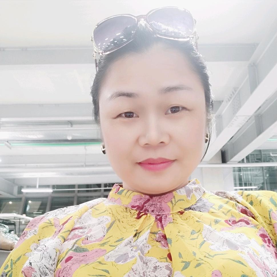 养鹌鹑的黄大姐