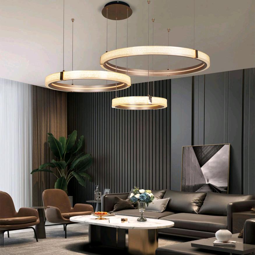 仪征卖灯具的王姐