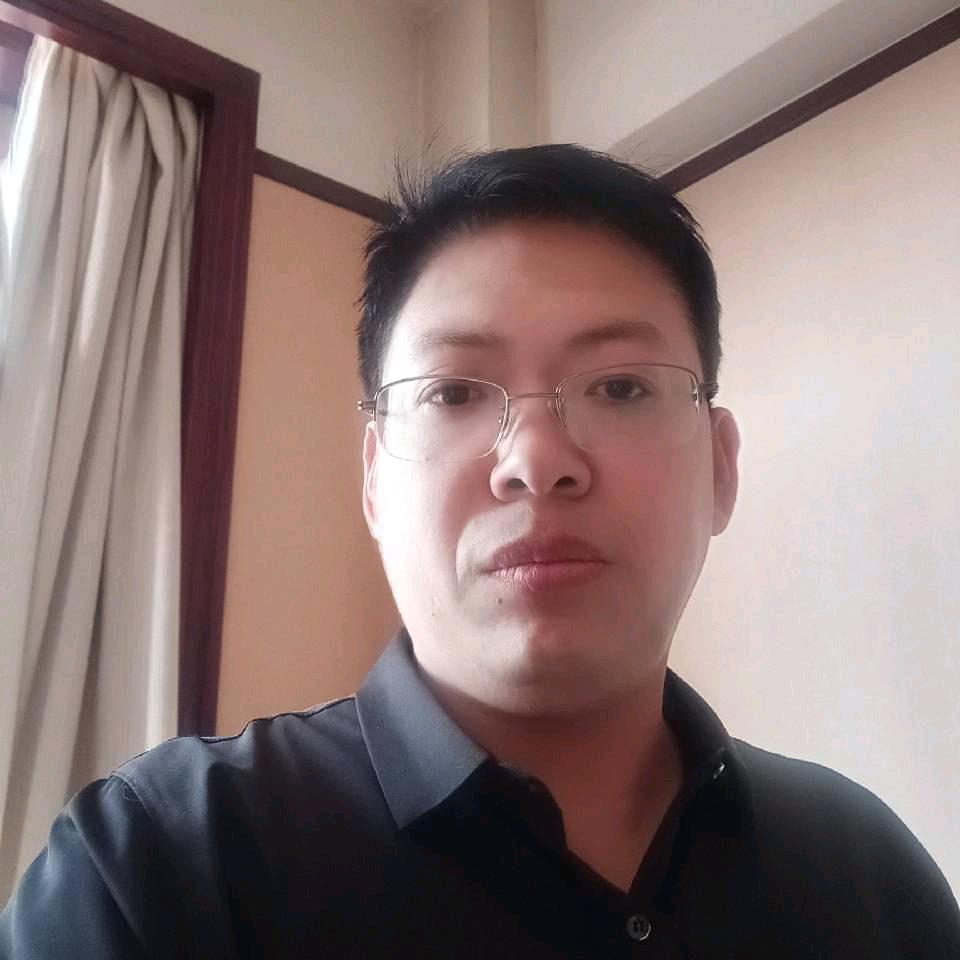 艳龙