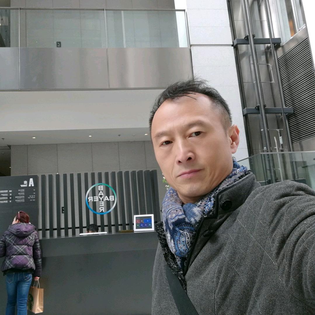 胡咧咧猫爸