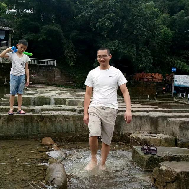 简阳铭耀盛世机械租赁有限公司