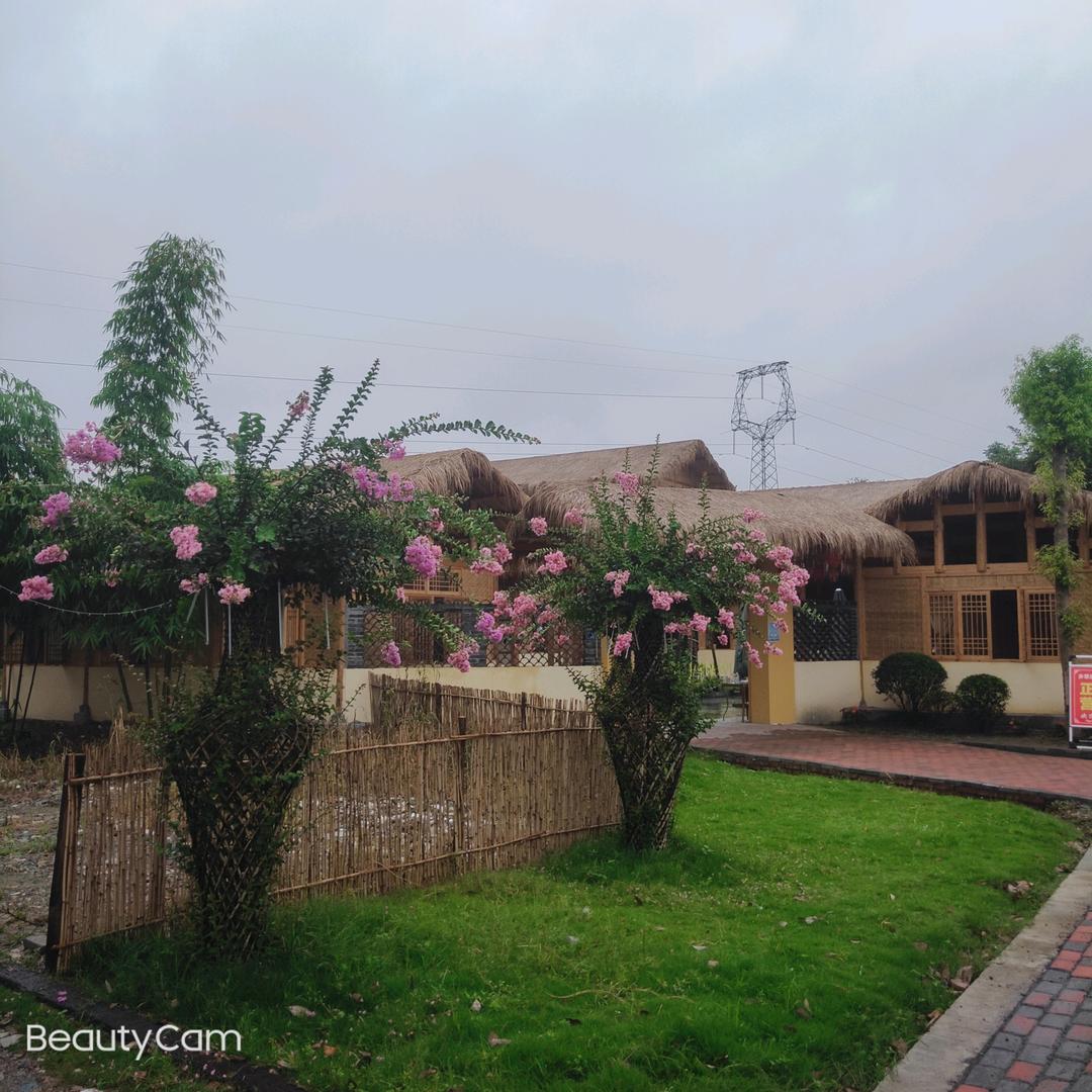 都江堰乡草房农家乐