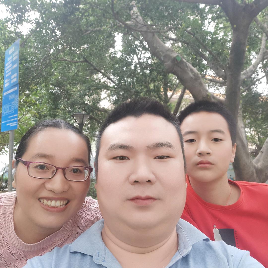 罗桂龙