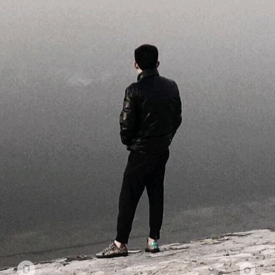 向钱看-.