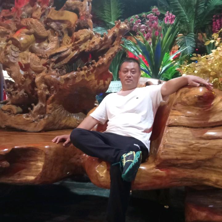 东北哥白藓皮，生麻，苍术，云南龙胆草等