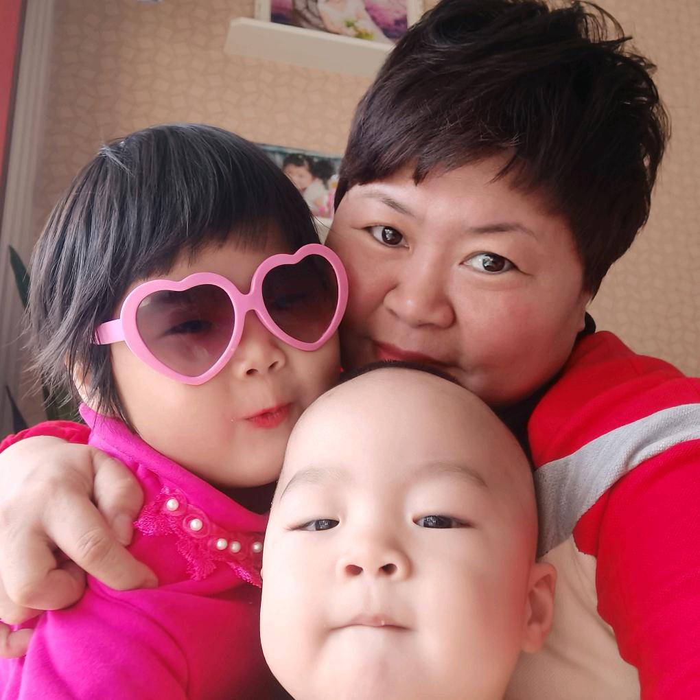 月如意卫生巾批发