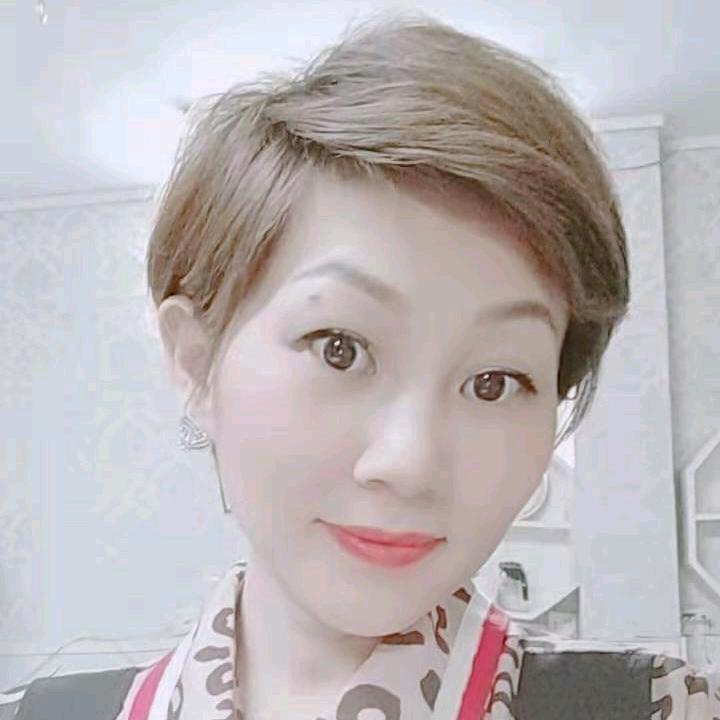 凭祥市时尚百变发型设计师～钰