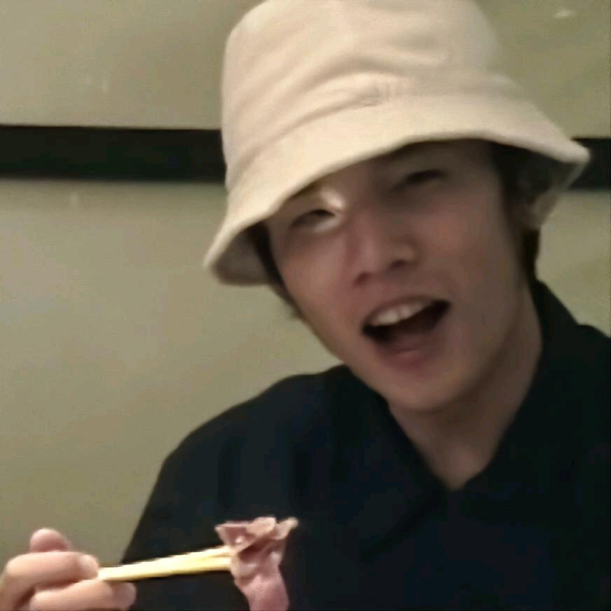 莫莫卡🌈