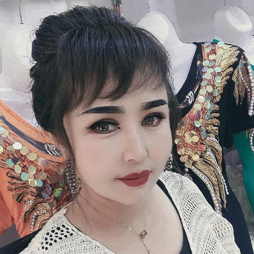 喀什女装（本人）