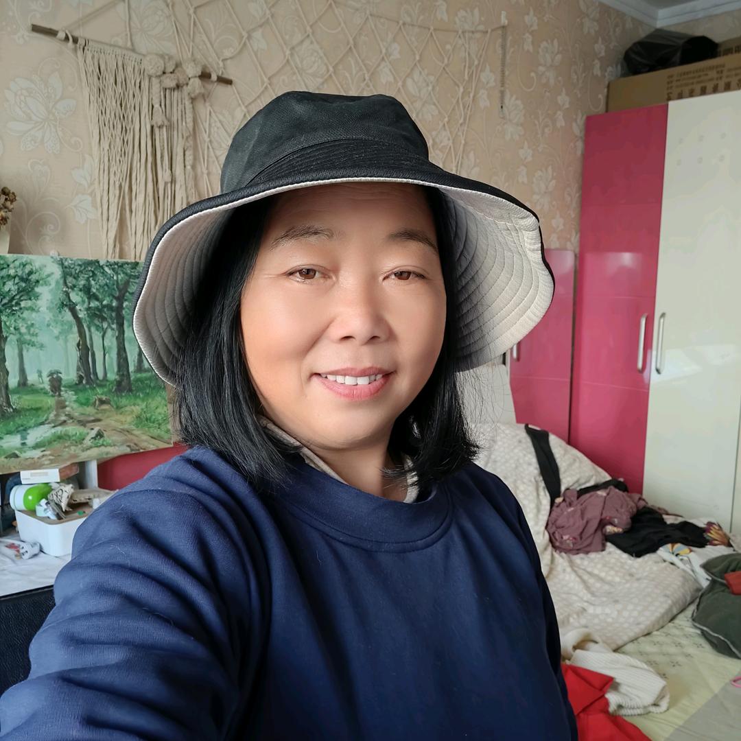 荣姐爱表演