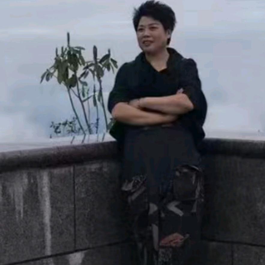 台源婴联邦卖农副产品的凌奶奶