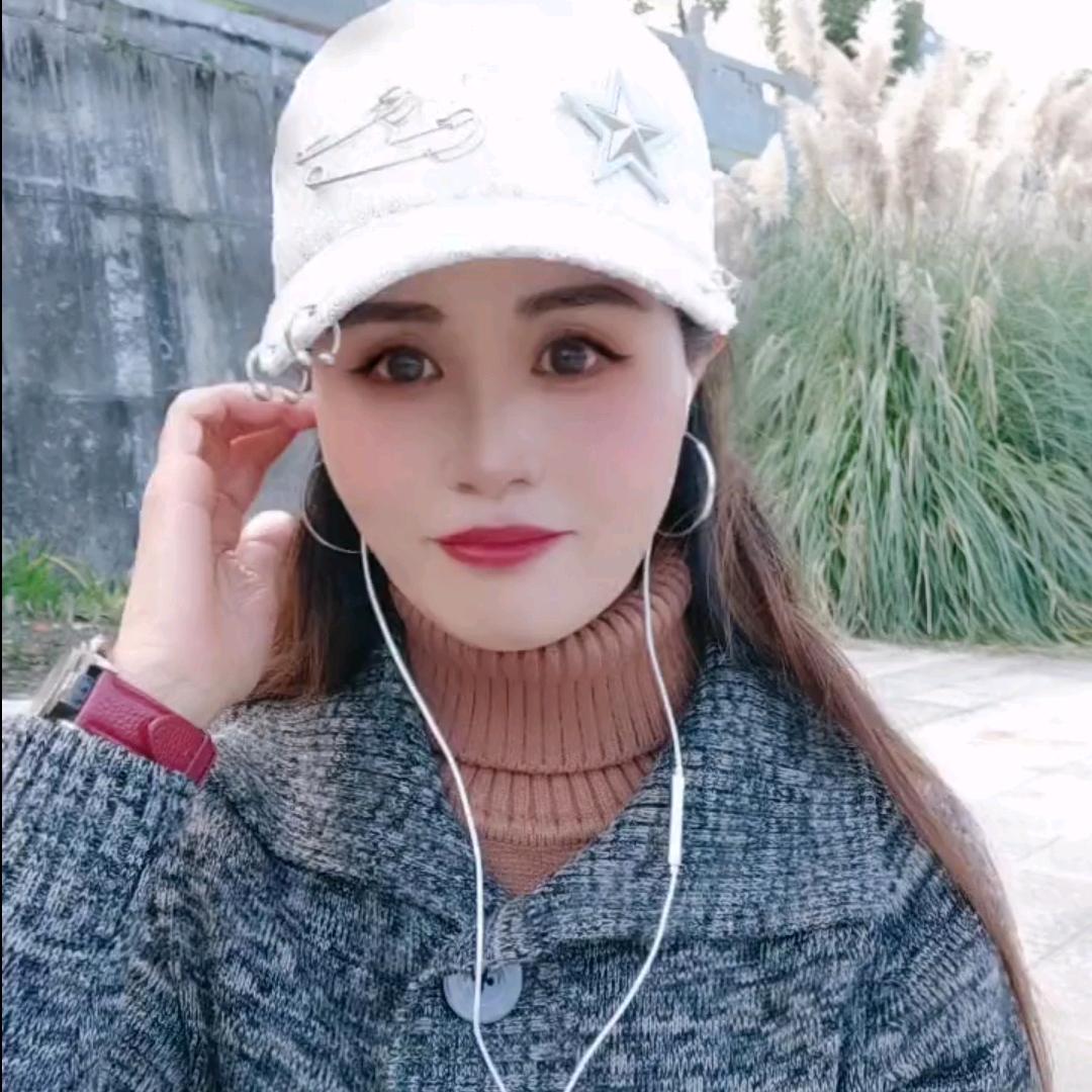 幽蓝水晶