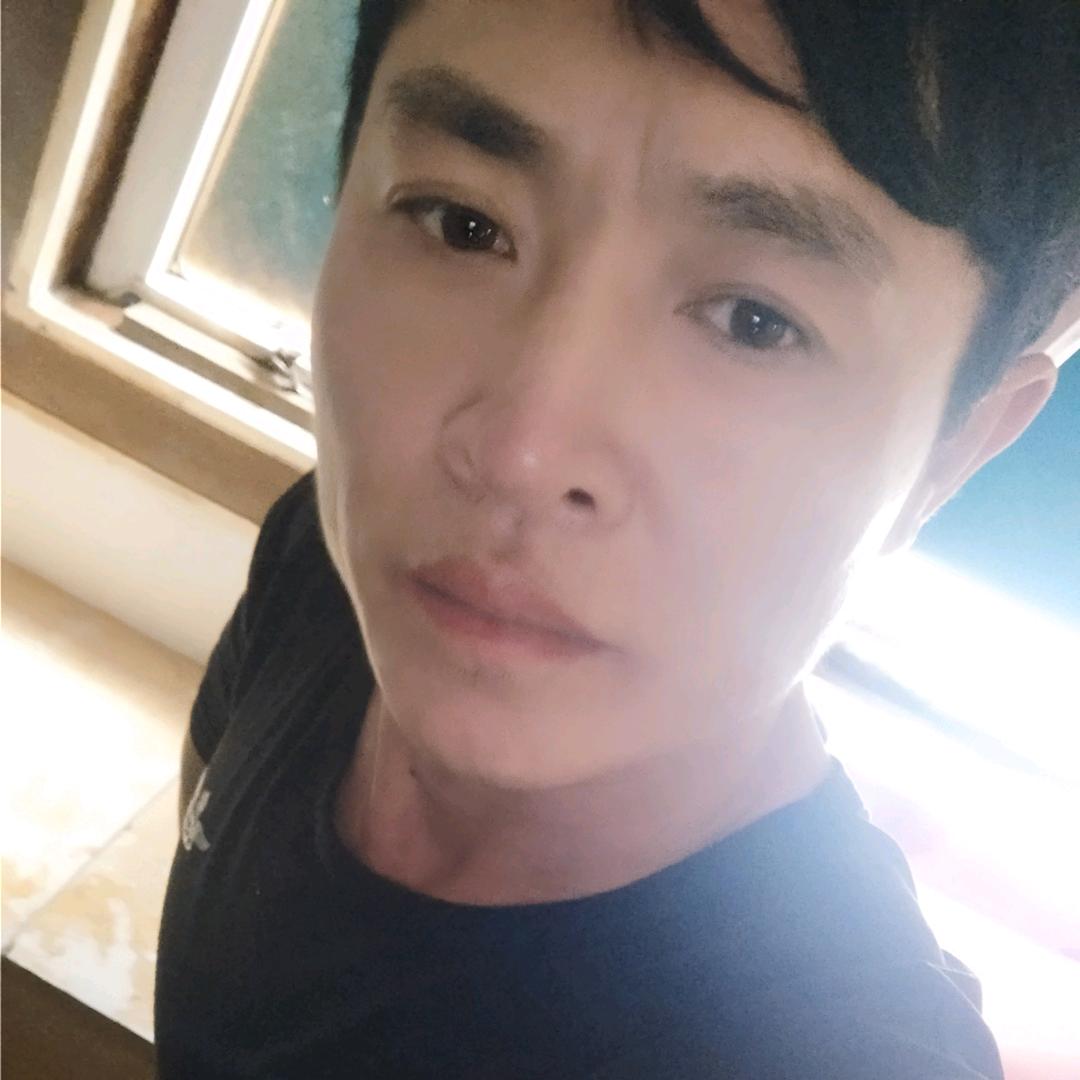 摆摊卖快乐